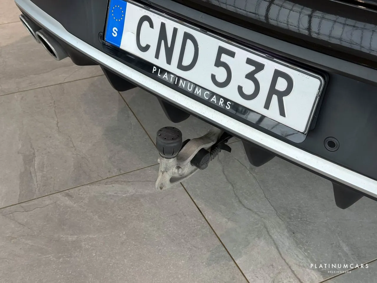 Vehicle image 19