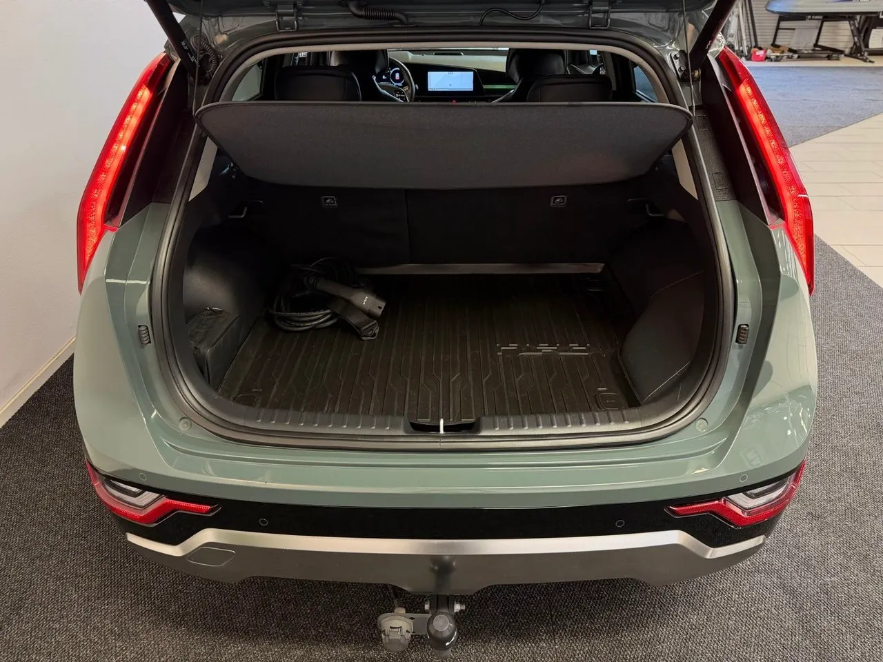 Vehicle image 21