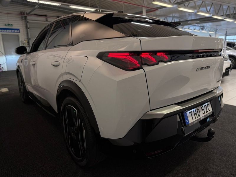 Peugeot e-3008 bild 5
