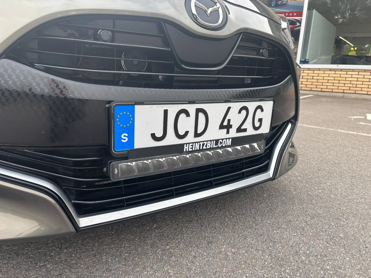 Vehicle image 7