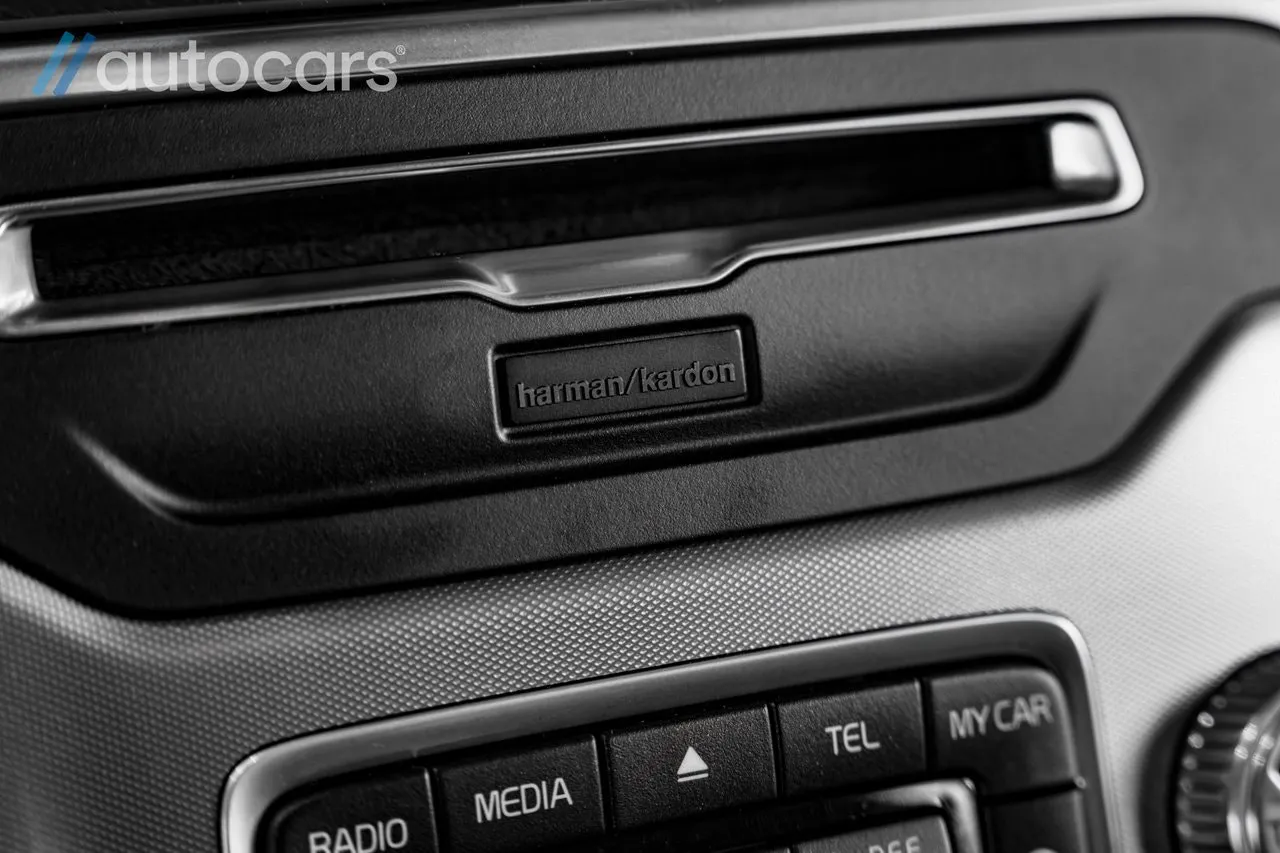 Vehicle image 26