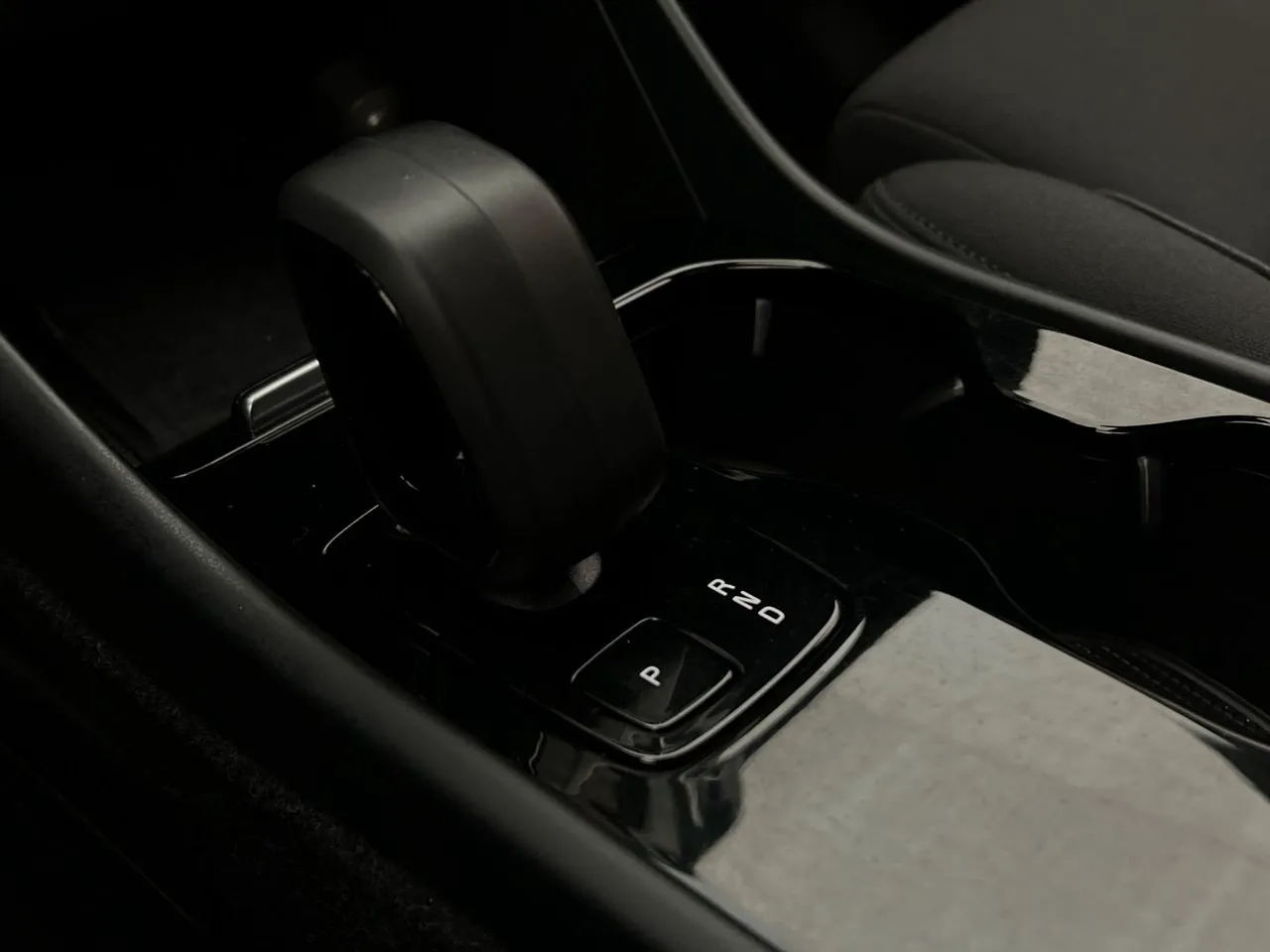 Vehicle image 28