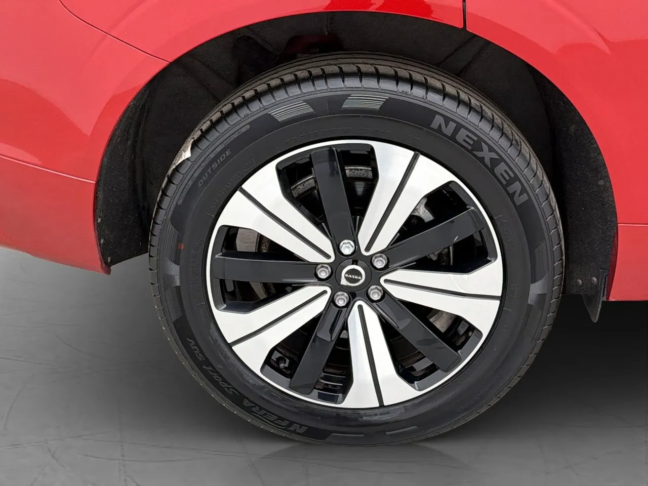 Vehicle image 37