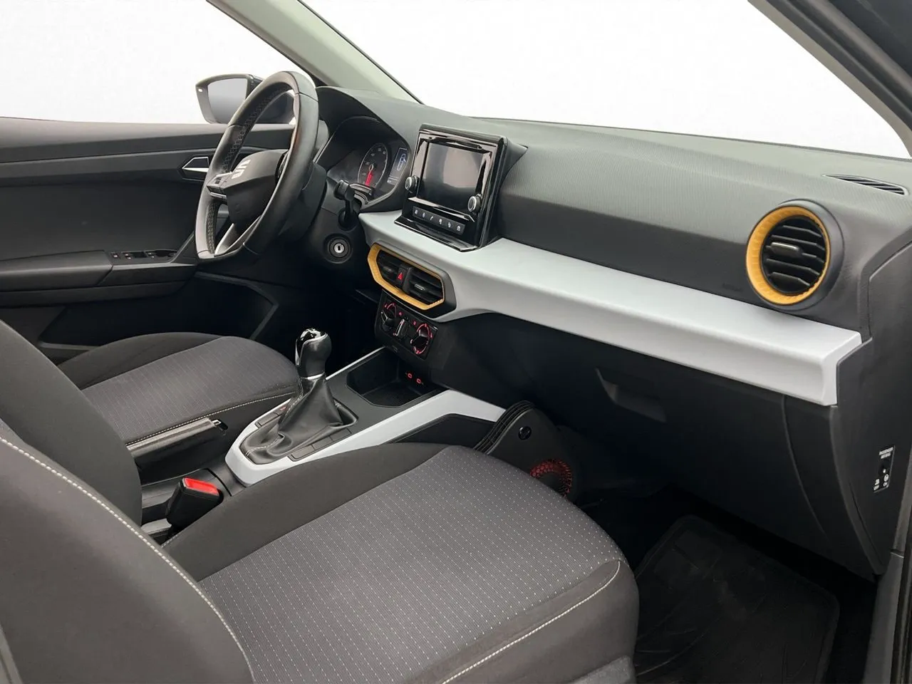 Vehicle image 23