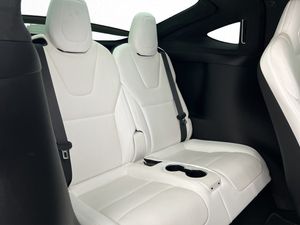 Tesla Model X bild 37