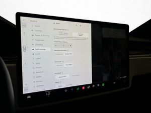 Tesla Model X bild 30