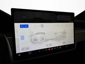 Tesla Model X bild 26