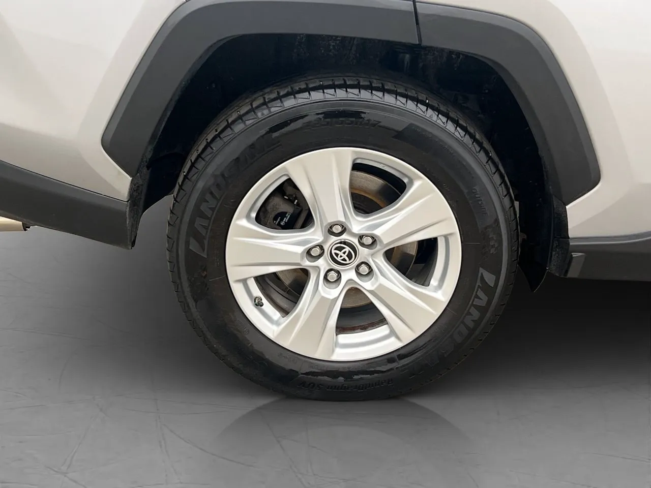 Vehicle image 30
