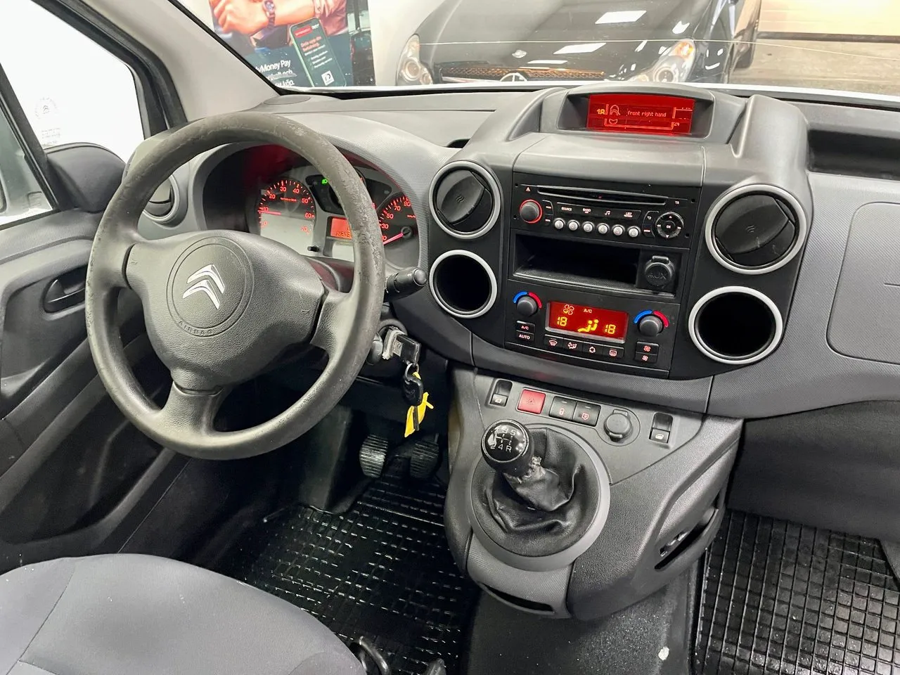 Vehicle image 9