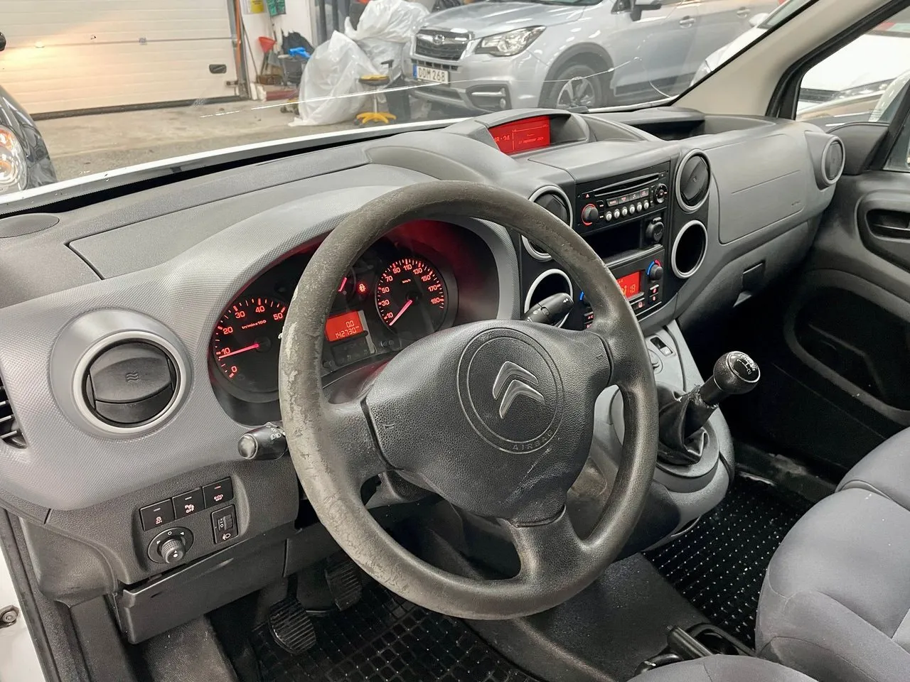 Vehicle image 7