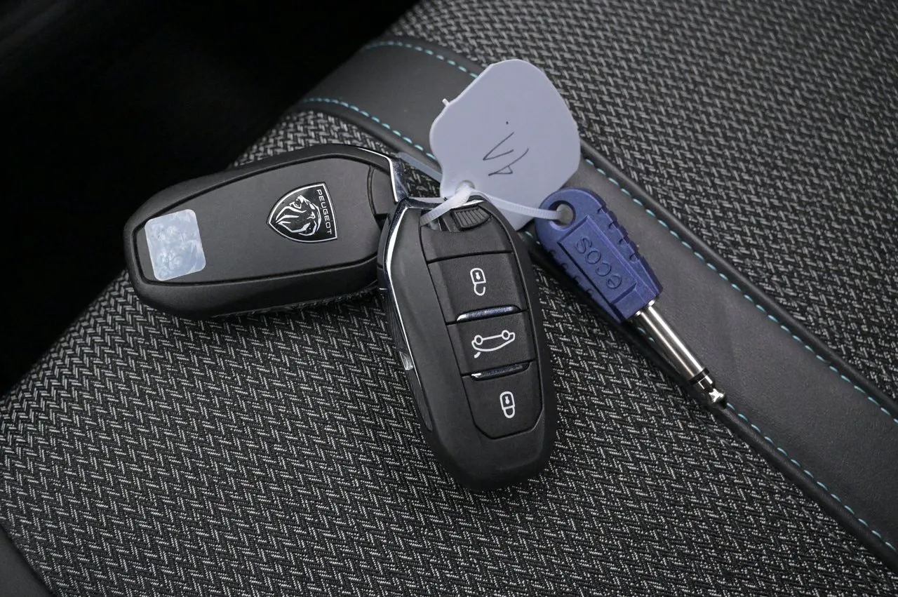 Vehicle image 20