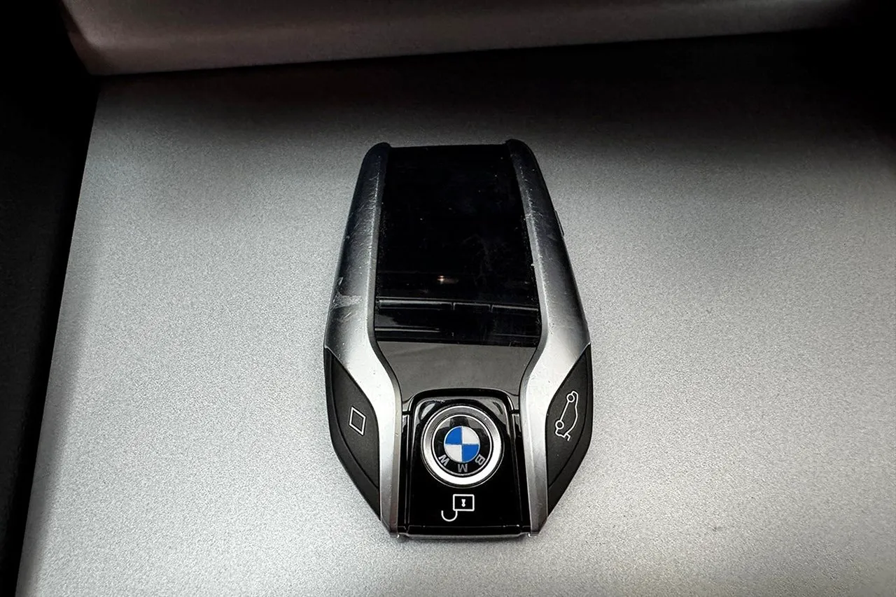 Vehicle image 31