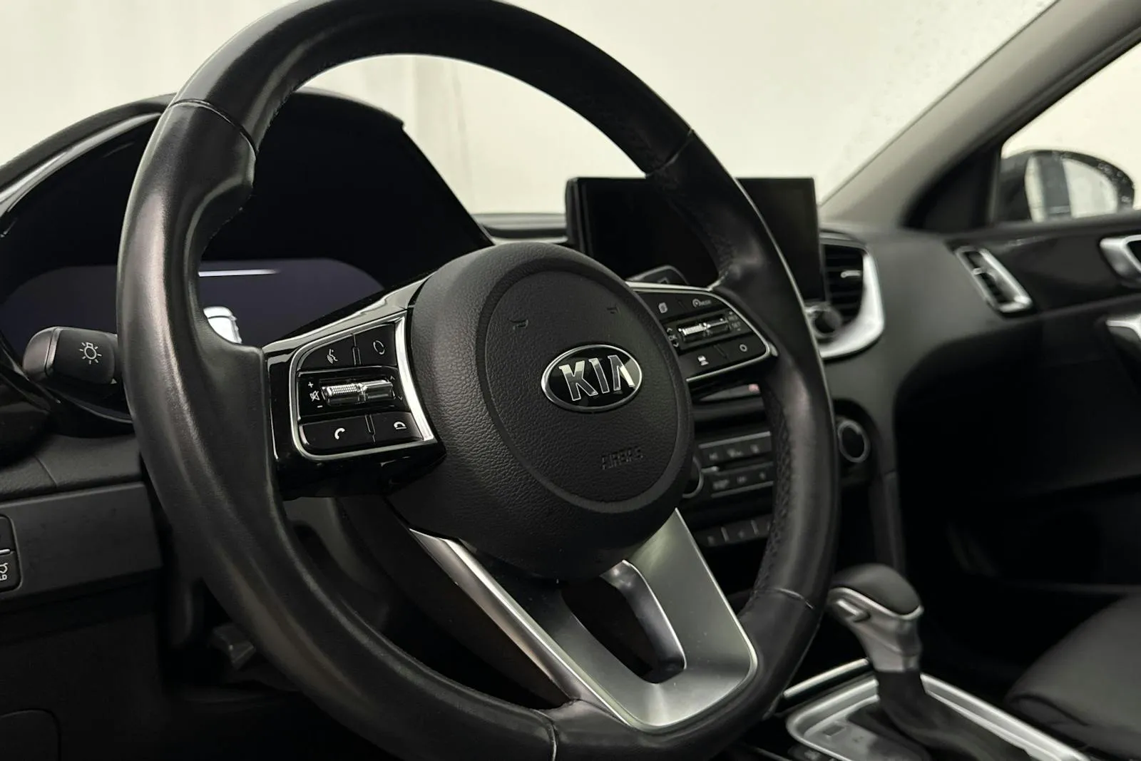 Vehicle image 21
