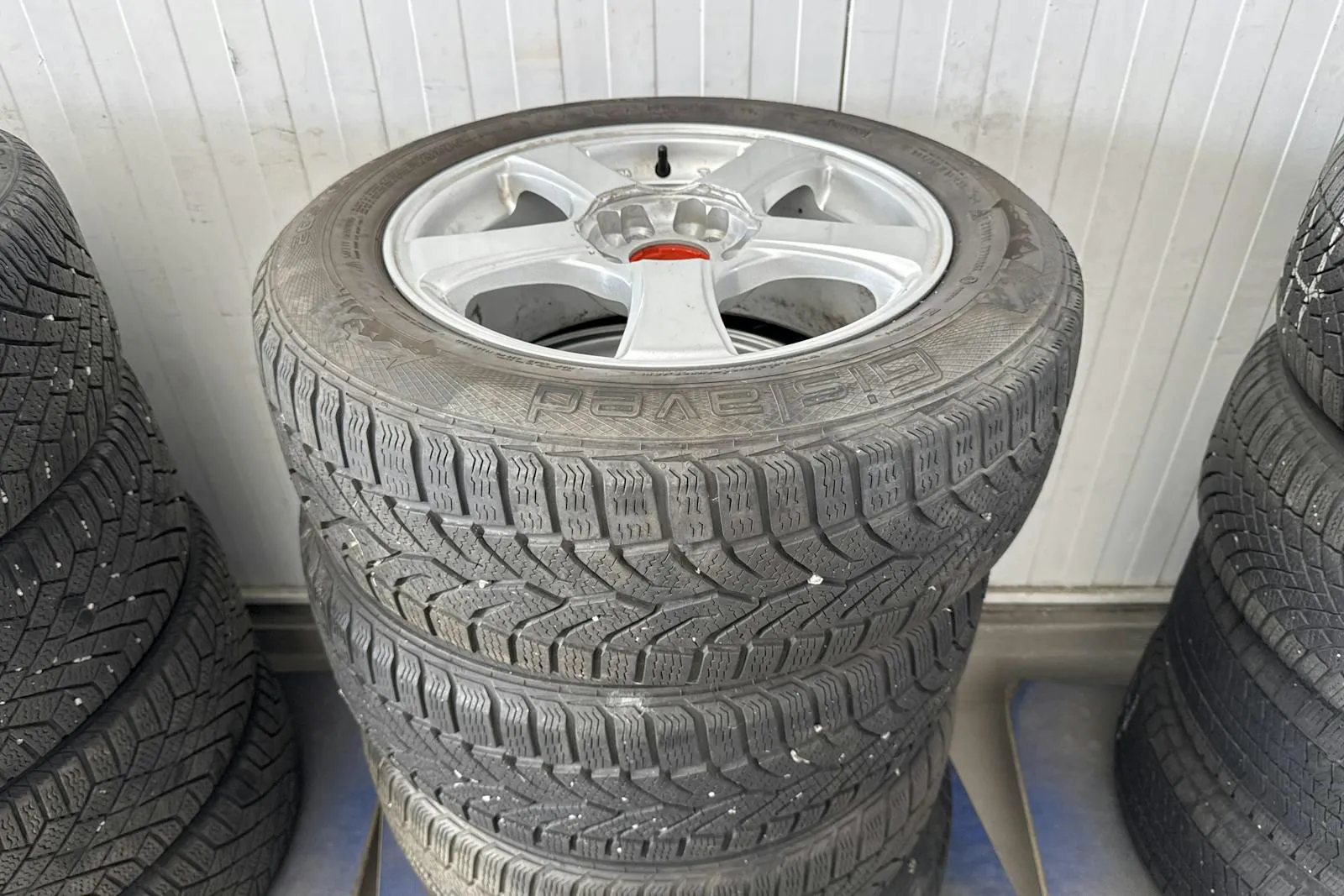 Vehicle image 13