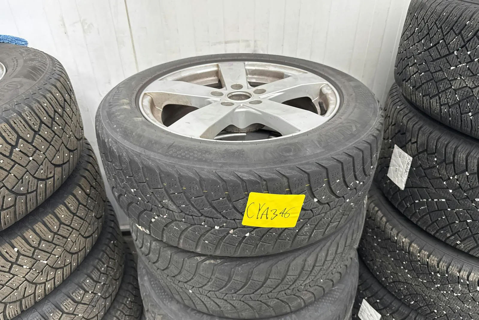 Vehicle image 14