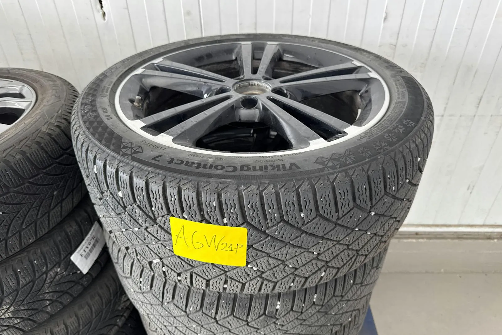 Vehicle image 18