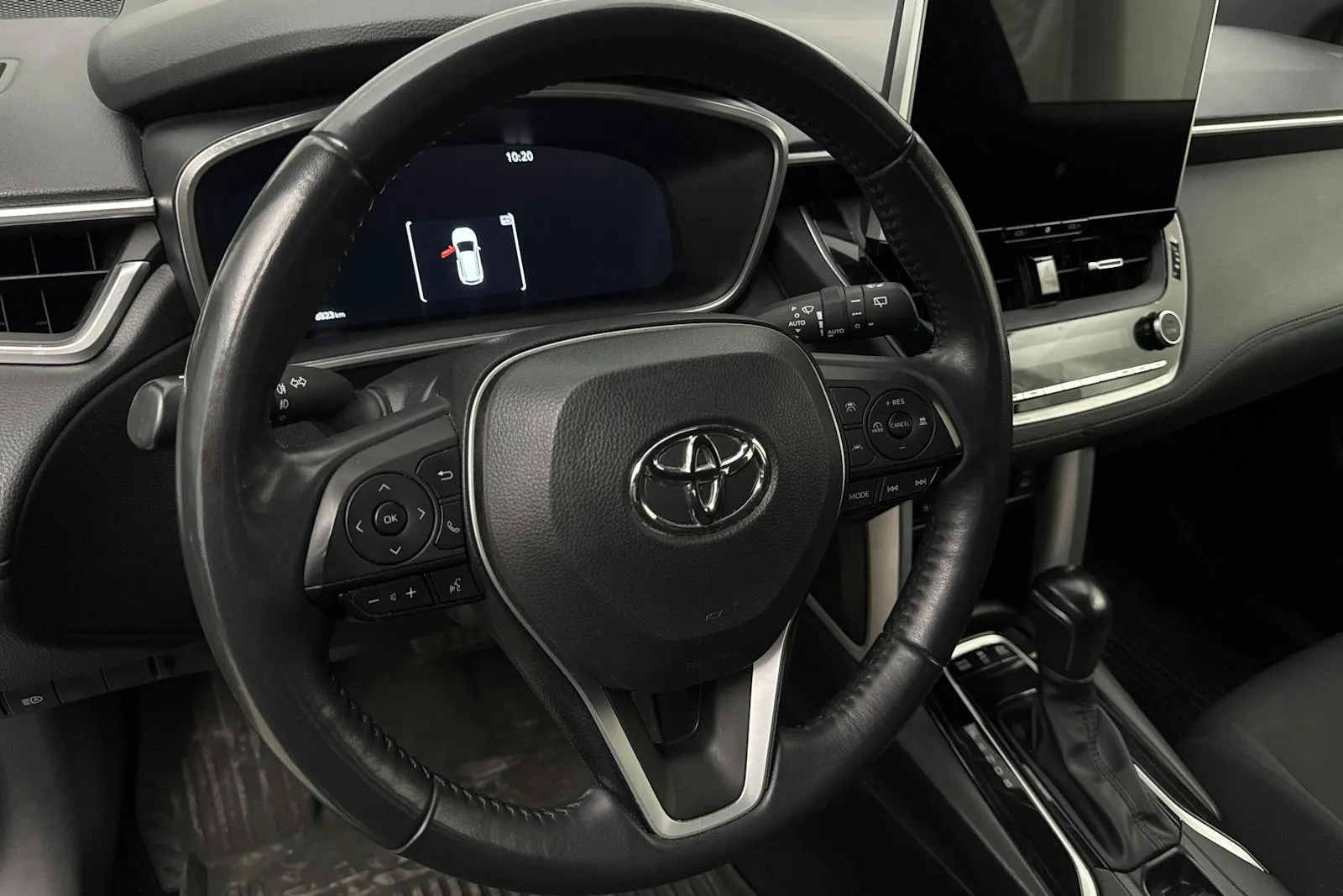 Vehicle image 14