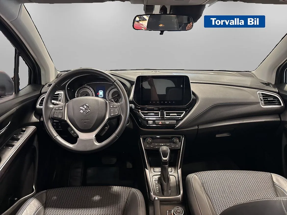 Vehicle image 6