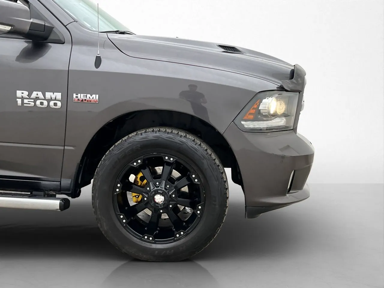 Vehicle image 36