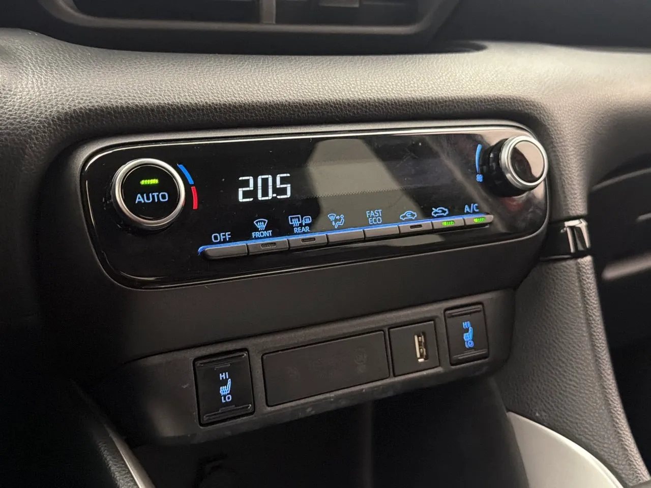 Vehicle image 18