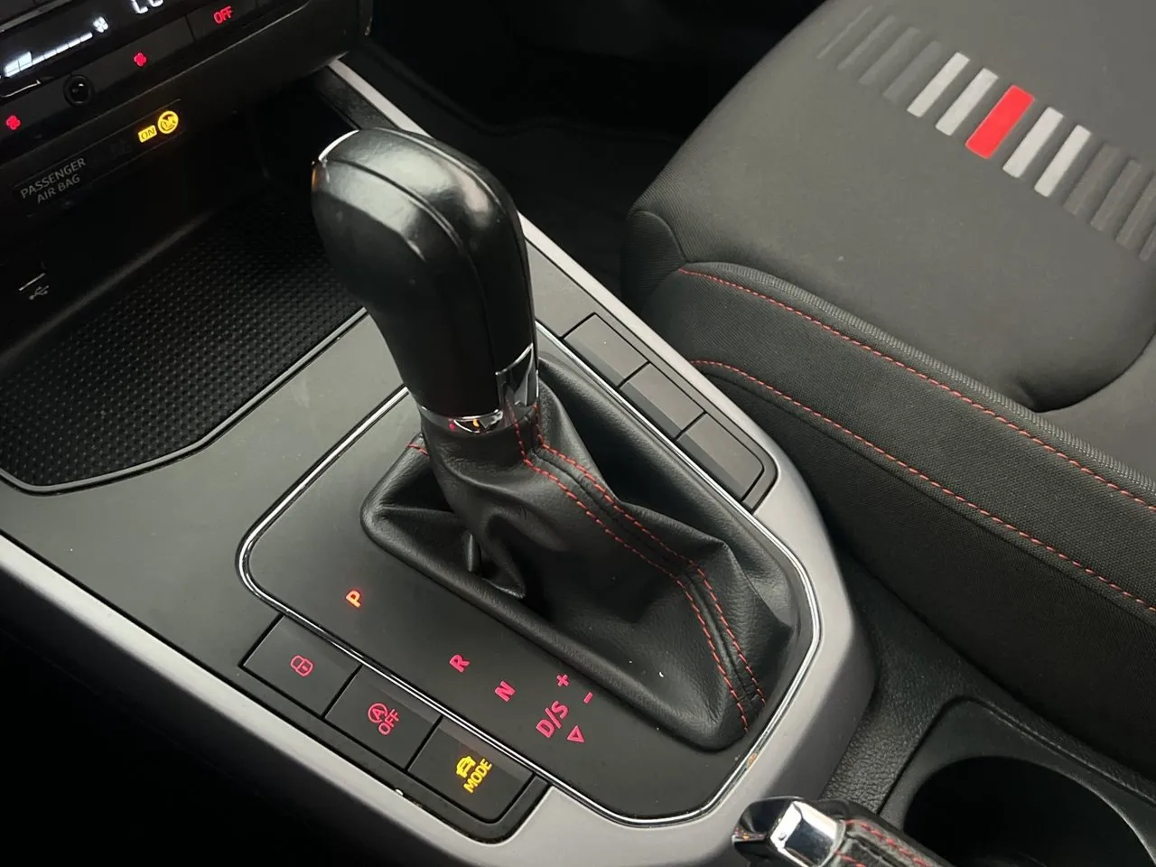 Vehicle image 22