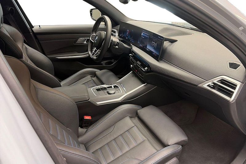 BMW 330 bild 13