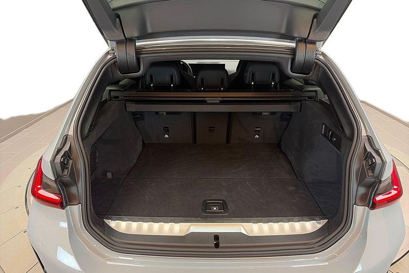 BMW 330 bild 15