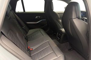 BMW 330 bild 14