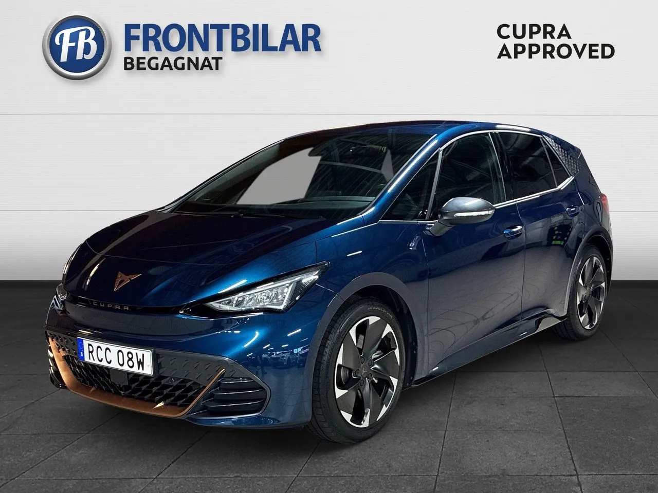 Vehicle image 3