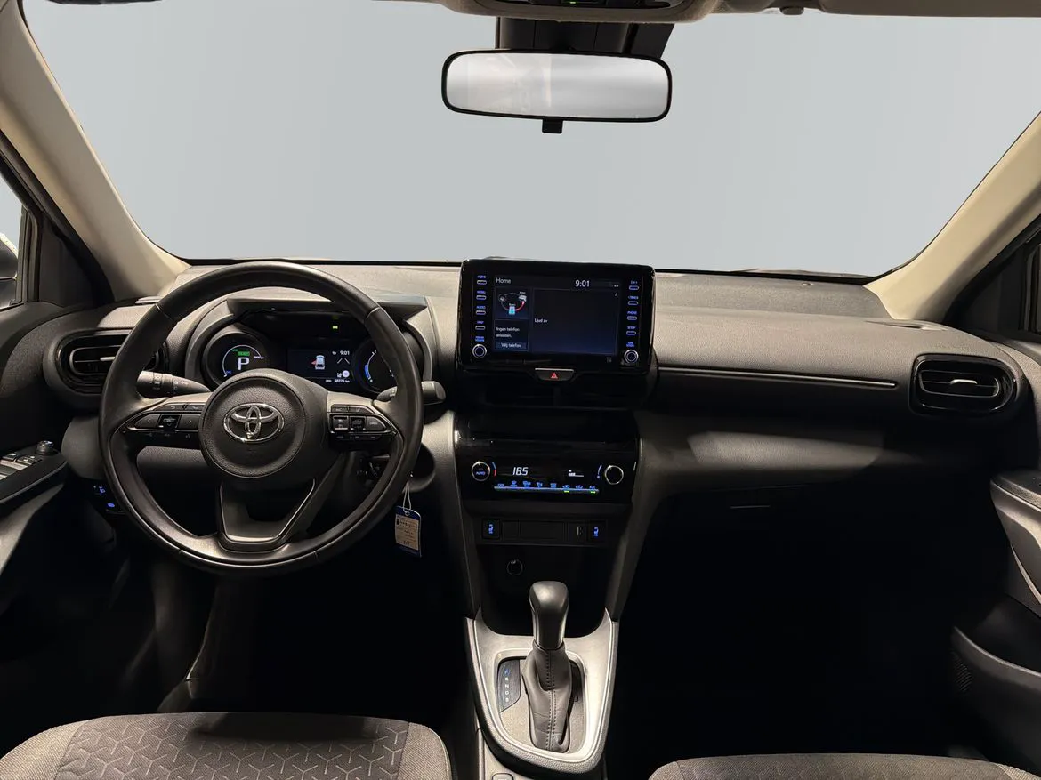 Vehicle image 7