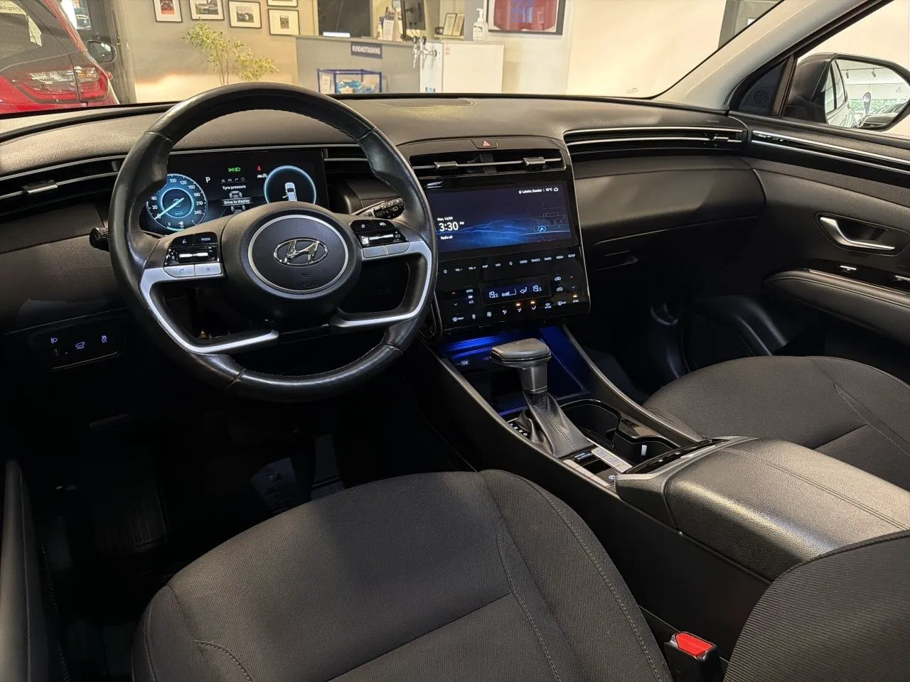Vehicle image 13