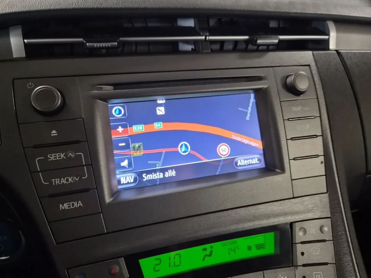 Vehicle image 16