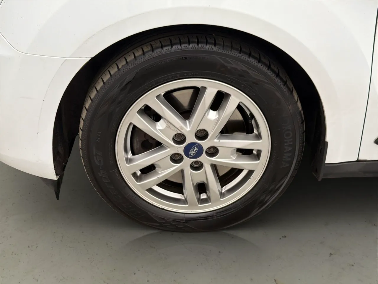 Vehicle image 25