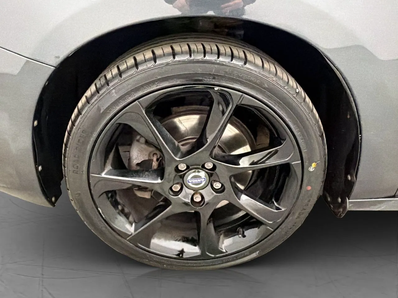 Vehicle image 25