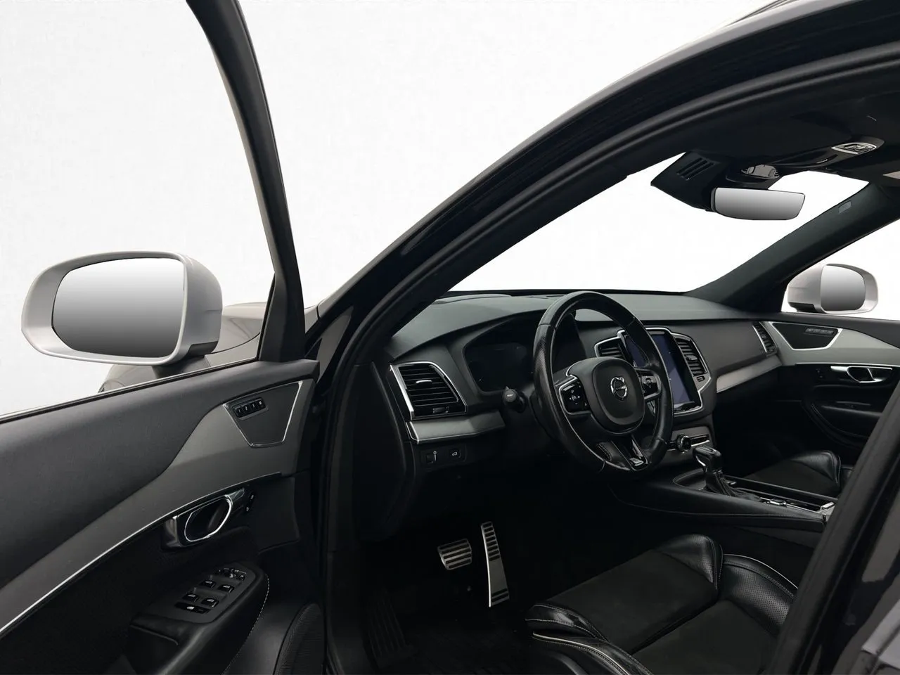 Vehicle image 32