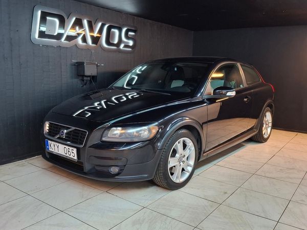Volvo C30 D5 Geartronic Momentum kamrembytt Motorvärmare - 2008