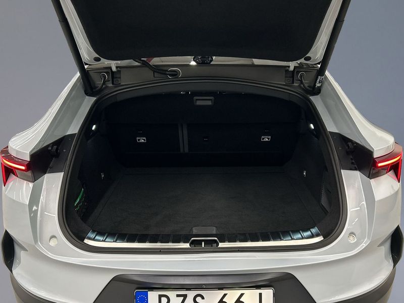 Polestar 4 bild 8