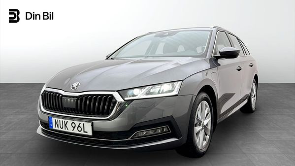 Skoda Octavia Kombi iV Style 204hk DSG /Värmare/Drag/DCC - 2024