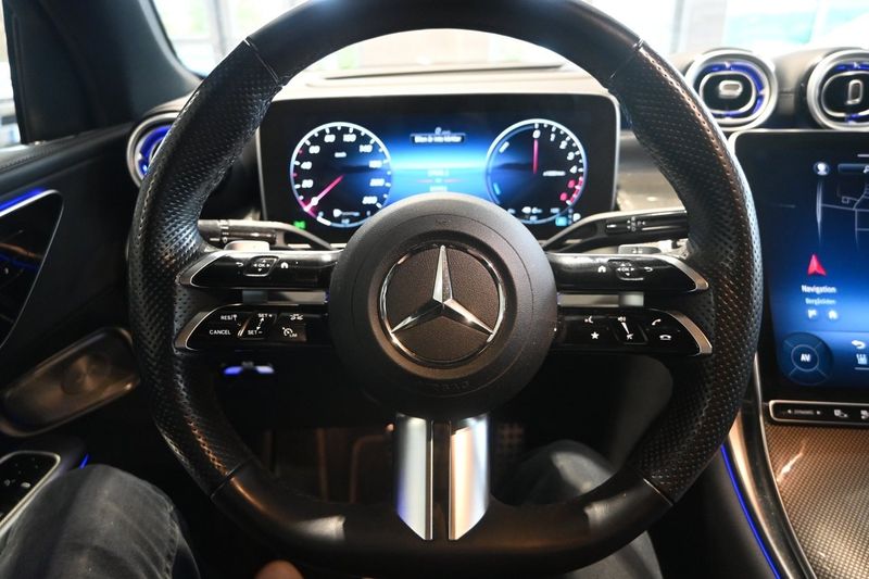 Mercedes GLC300 bild 22