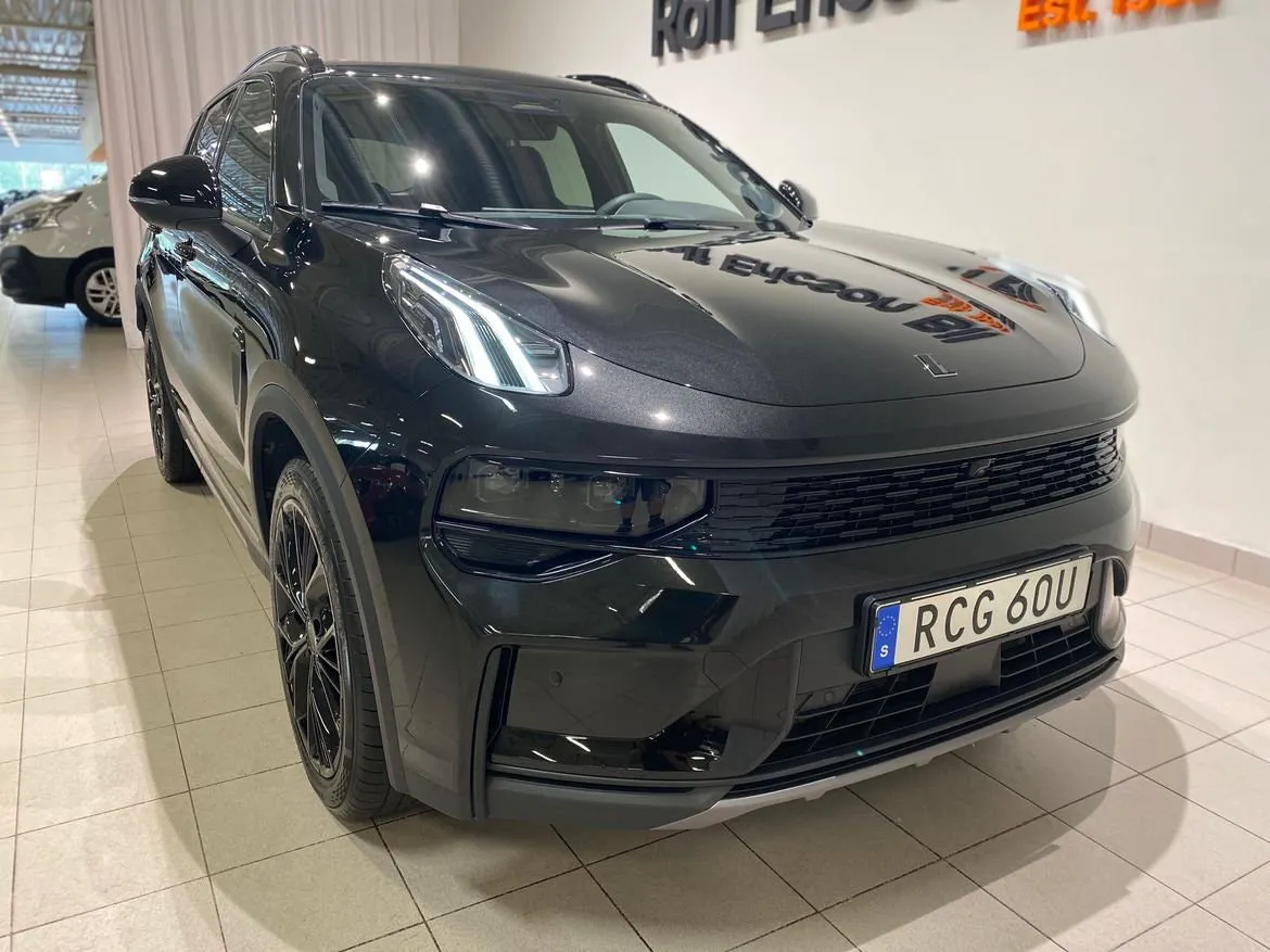 Vehicle image 9