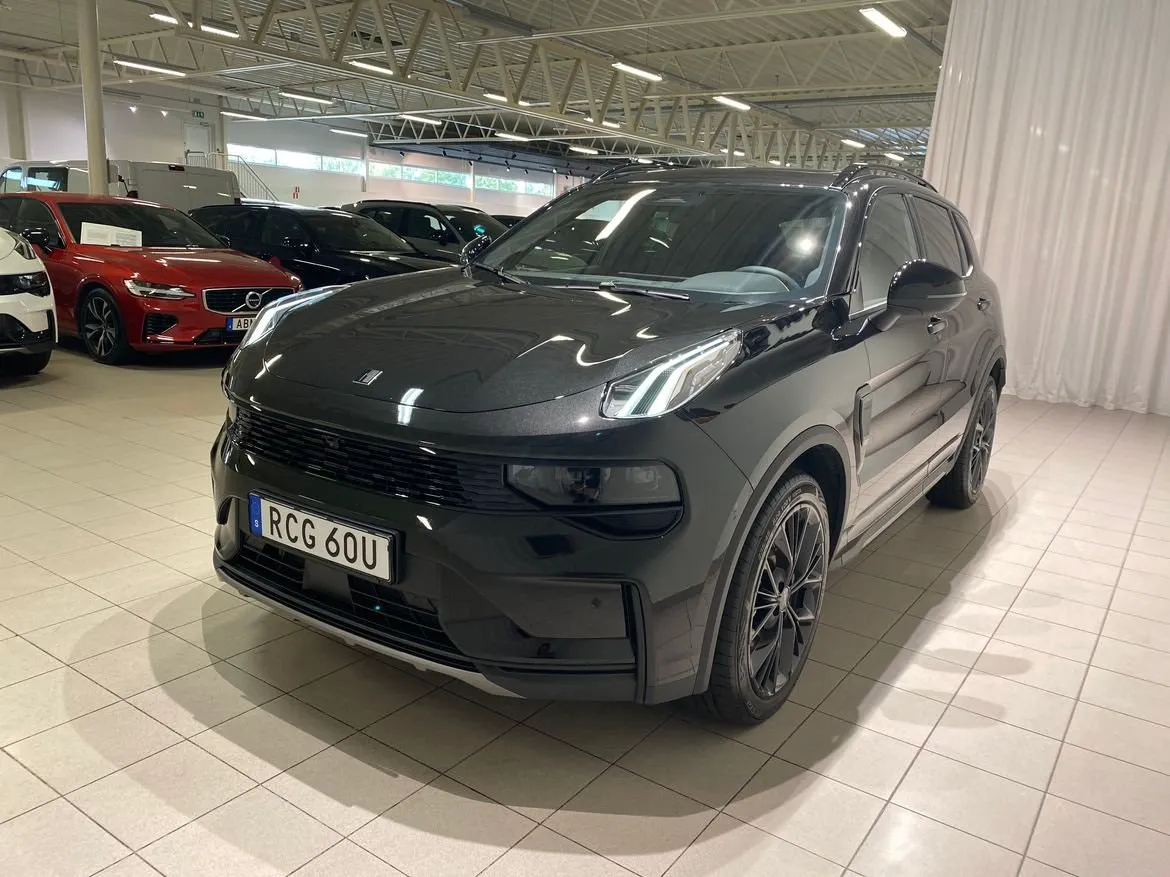 Vehicle image 4