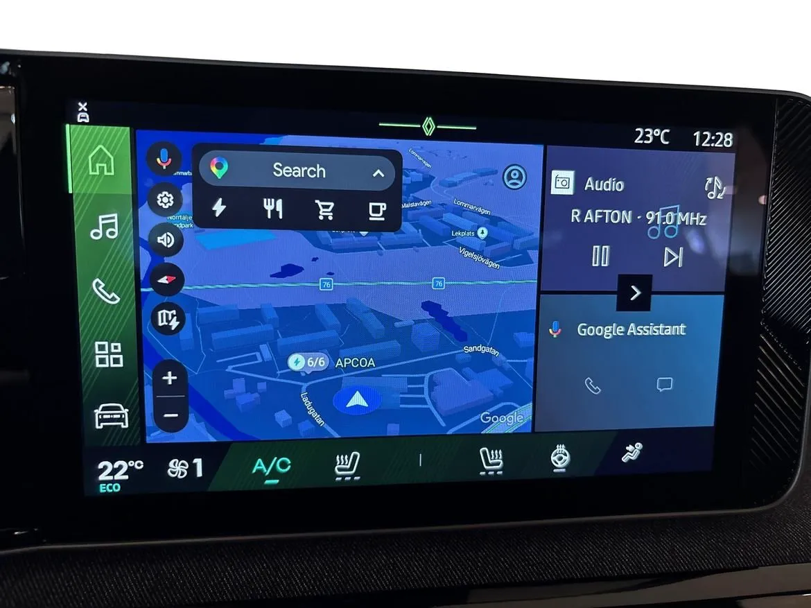Vehicle image 18