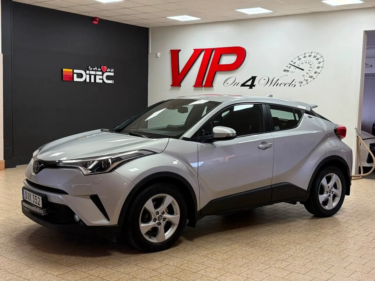 Vehicle image 1