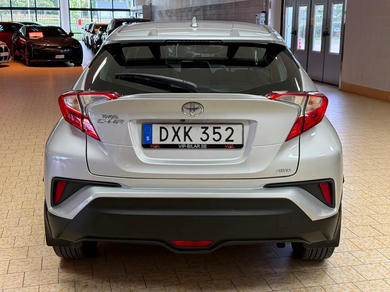 Vehicle image 5