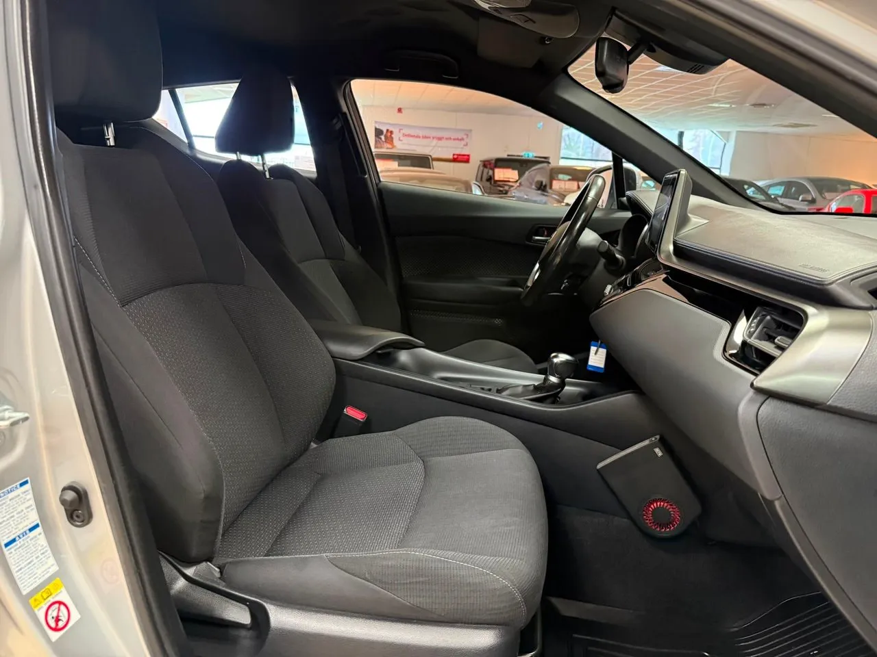Vehicle image 17