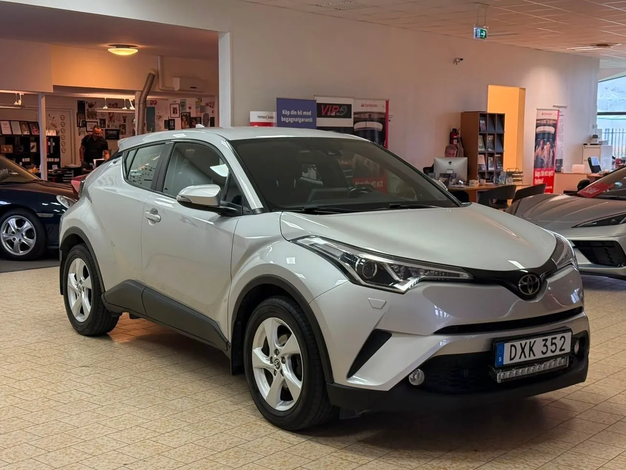 Vehicle image 8