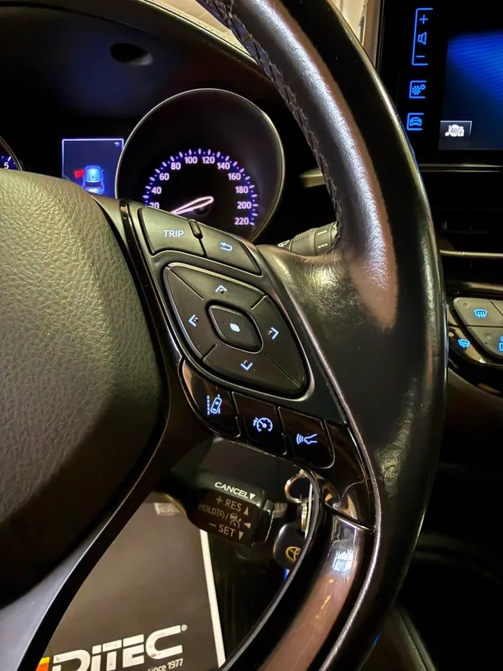 Vehicle image 20