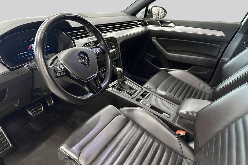Volkswagen Passat bild 8
