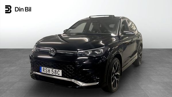 Volkswagen Tiguan eHybrid R-LINE 1.5 e-Hybrid 272hk Panorama Drag - 2025