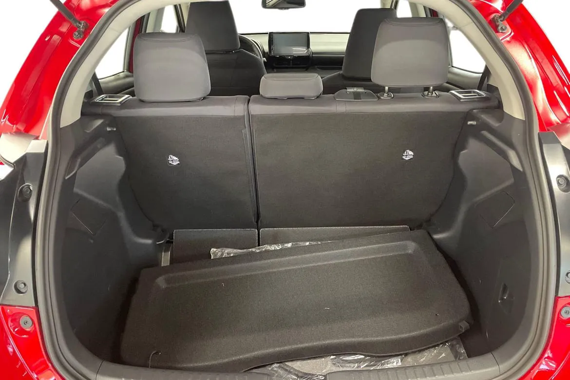 Vehicle image 11